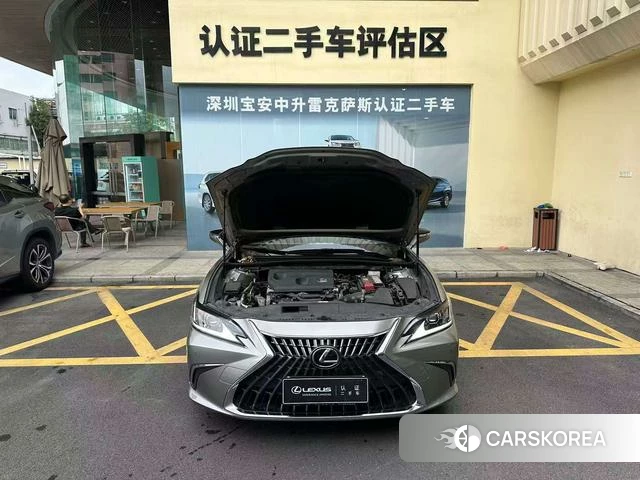 Lexus ES id 4393355 из Китая 26