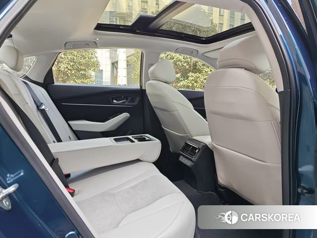 Honda Accord PHEV id 4262042 из Китая 28