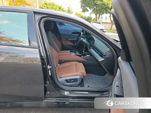 BMW 5 Series (G60) id 3399850 из Кореи 12