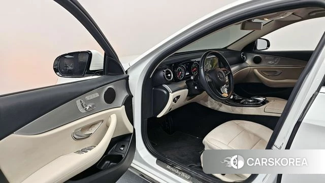 Mercedes-Benz E-Class W213 id 4188698 из Кореи 30