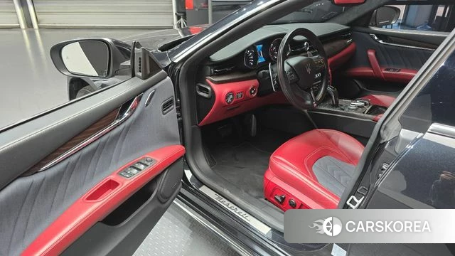 Maserati Quattroporte id 4331314 из Кореи 32