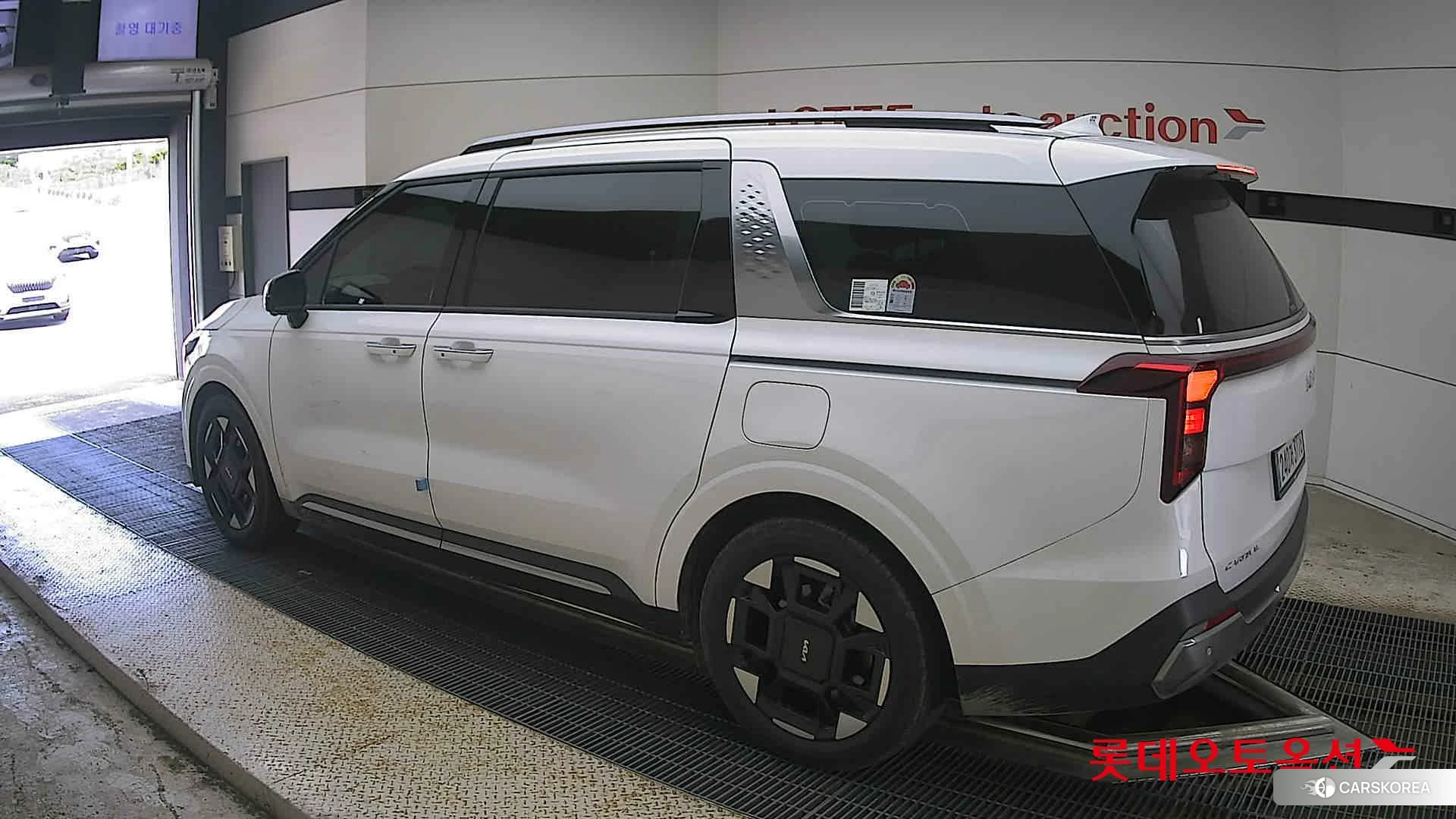 Kia Carnival id 4504306 из Кореи 38