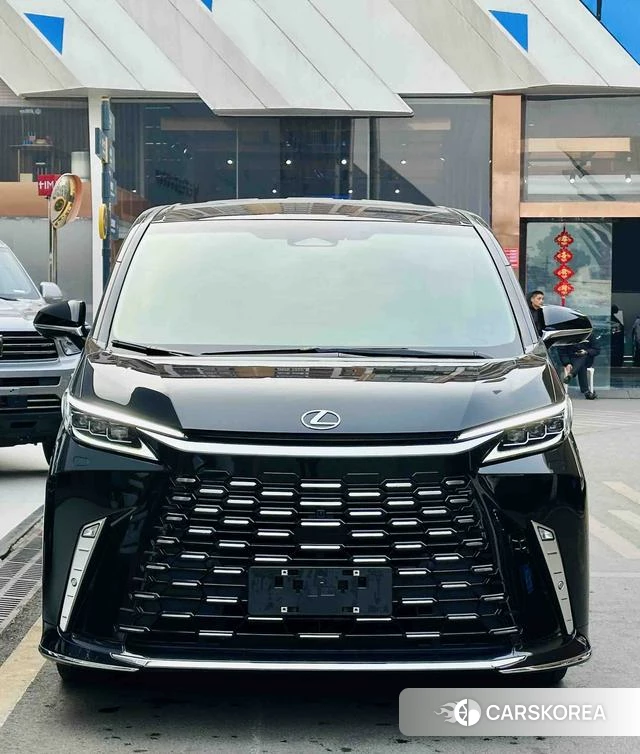 Lexus LM id 4260796 из Китая 20