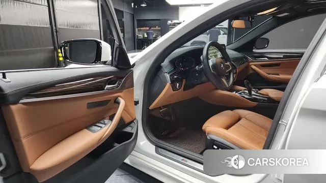 BMW 5 Series (G30) id 3680537 из Кореи 20