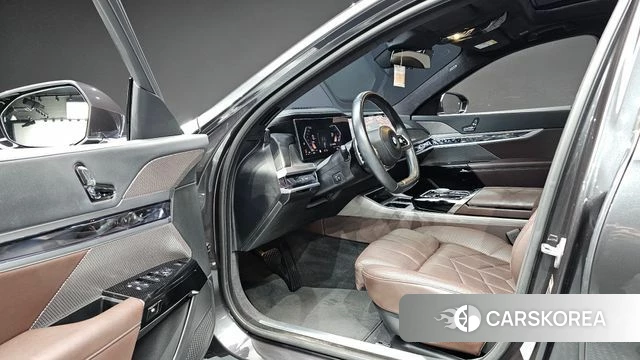 BMW 7 Series (G70) id 4916897 из Кореи 38