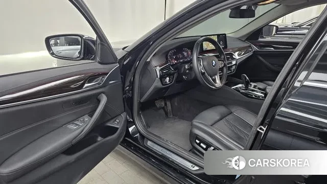 BMW 5 Series (G30) id 3550557 из Кореи 20