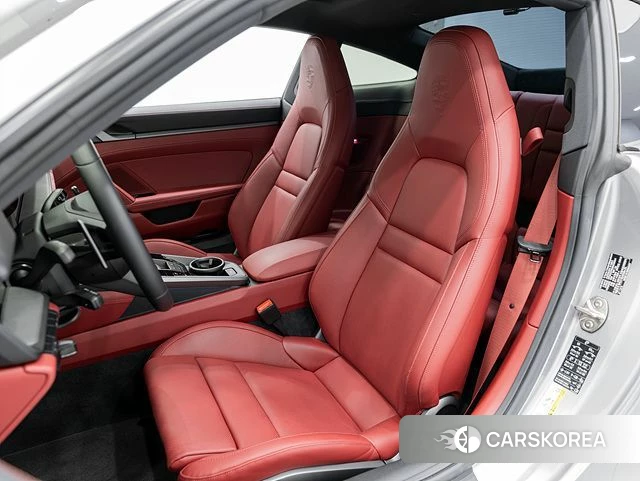 Porsche 911(992) id 3963575 из Кореи 19