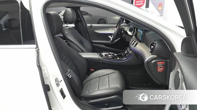 Mercedes-Benz E-Class W213 id 4856473 из Кореи 31