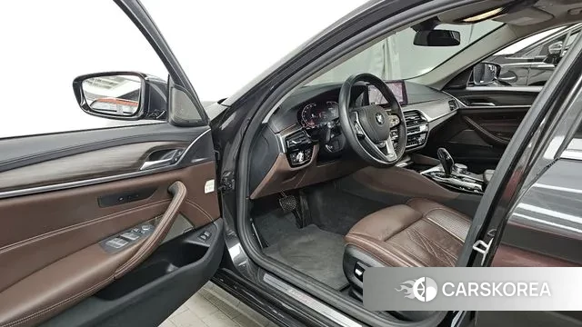 BMW 5 Series (G30) id 3484282 из Кореи 20