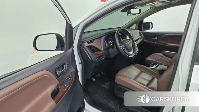 Toyota Sienna id 4614717 из Кореи 20