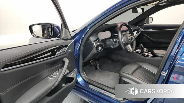 BMW 5 Series (G30) id 3843683 из Кореи 20