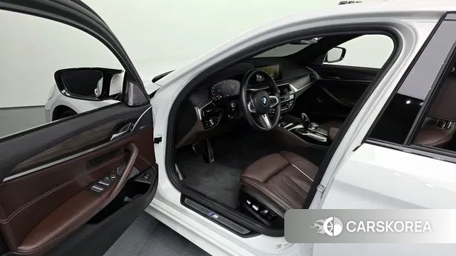 BMW 5 Series (G30) id 2976497 из Кореи 20