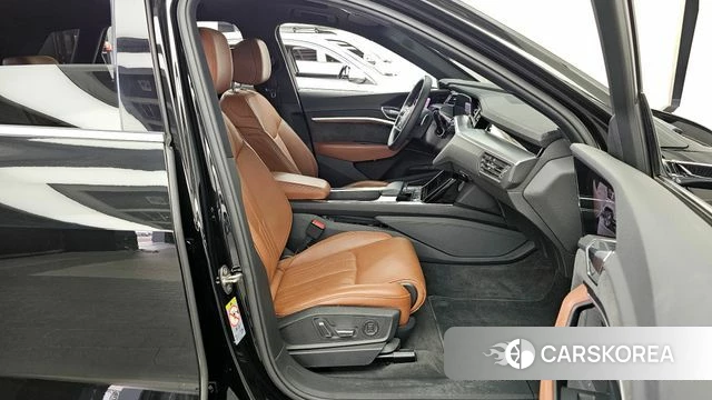 Audi e-Tron id 3885488 из Кореи 20