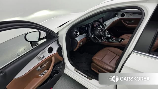 Mercedes-Benz E-Class W213 id 4396439 из Кореи 32
