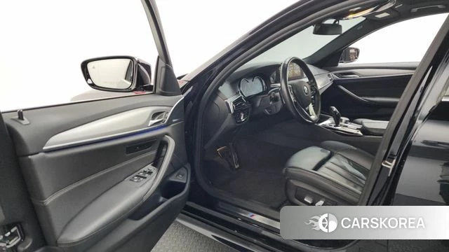 BMW 5 Series (G30) id 3886571 из Кореи 20