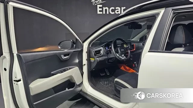 Kia Stonic id 3034416 из Кореи 20