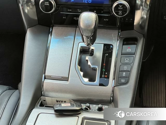 Toyota Elfa id 4239682 из Китая 26