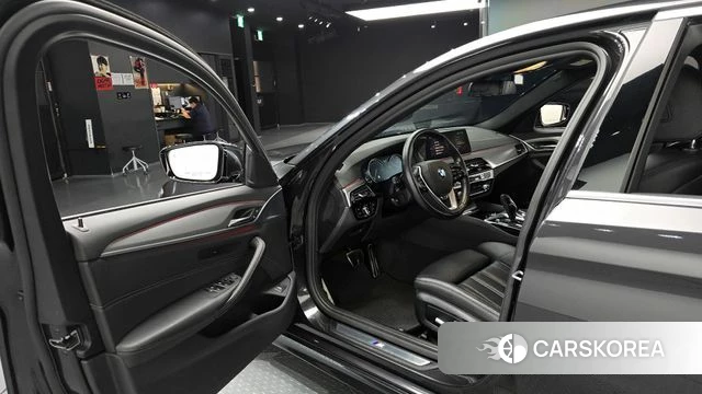 BMW 5 Series (G30) id 4246236 из Кореи 34