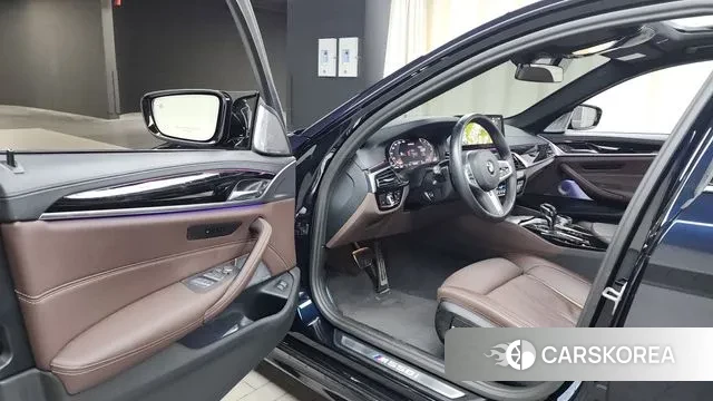 BMW 5 Series (G30) id 2939224 из Кореи 20