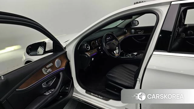 Mercedes-Benz E-Class W213 id 4663009 из Кореи 30