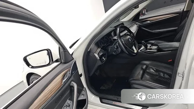 BMW 5 Series (G30) id 3474454 из Кореи 20