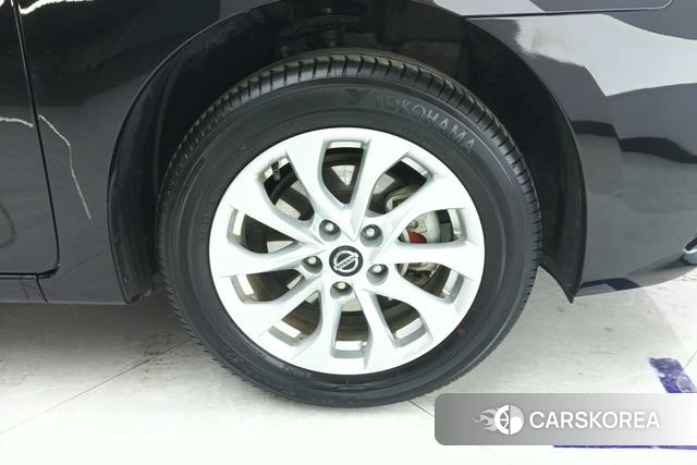 Nissan Xuan Yi id 4213630 из Китая 17