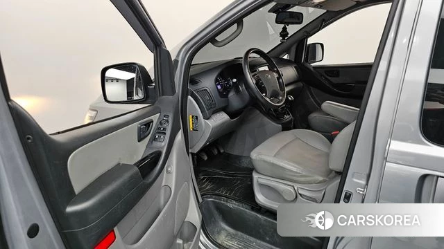 Hyundai The New Grand Starex id 4557769 из Кореи 31