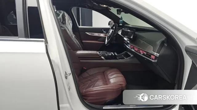 BMW 7 Series (G70) id 3639275 из Кореи 20