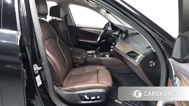 BMW 5 Series (G30) id 3772647 из Кореи 20