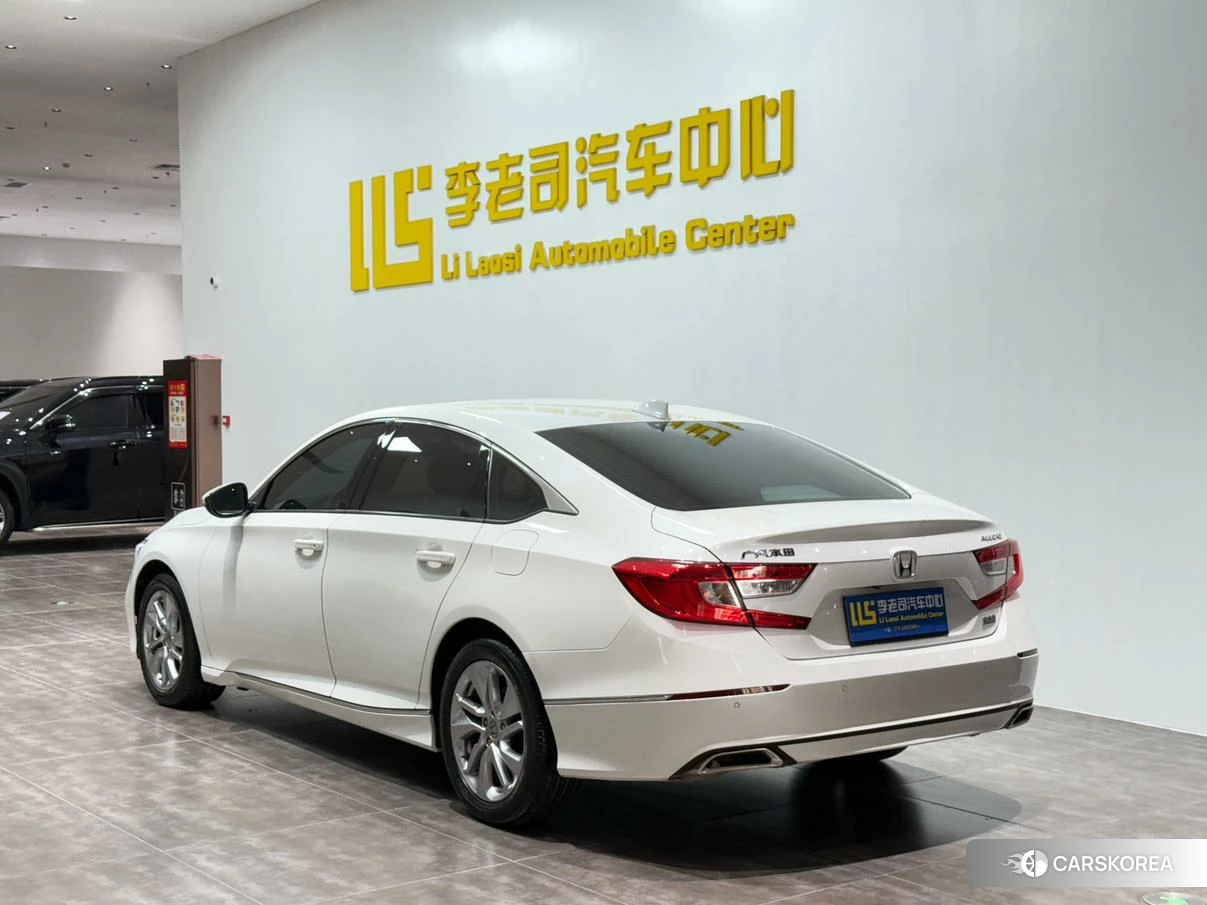Honda Accord id 4455390 из Китая 32