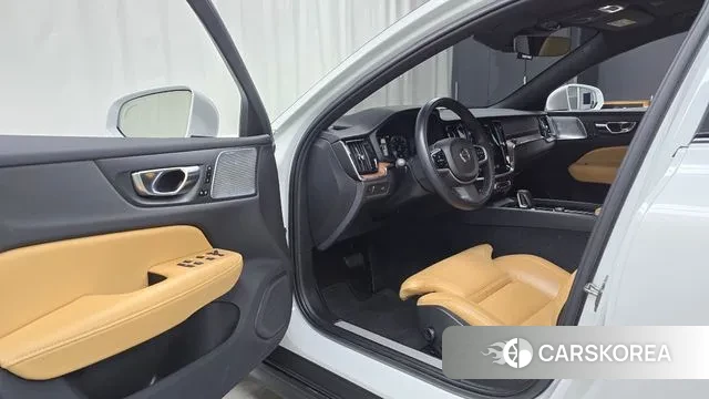 Volvo V60 Cross-Country 2nd Generation id 3600804 из Кореи 20