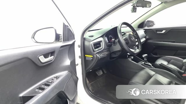 Kia Stonic id 4699043 из Кореи 30
