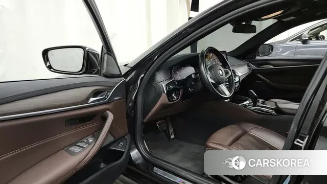 BMW 5 Series (G30) id 3519113 из Кореи 20