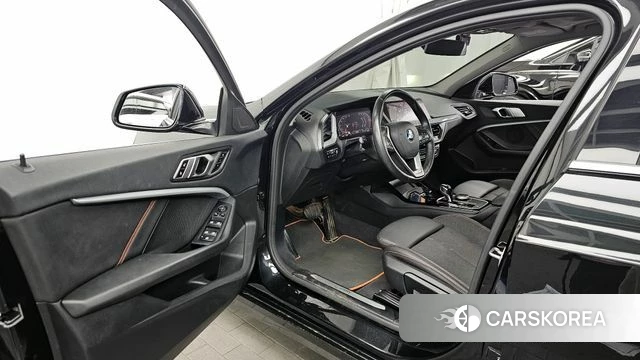 BMW 1 Series (F40) id 3866238 из Кореи 20