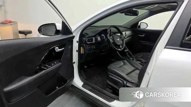 Kia Niro id 4251323 из Кореи 31