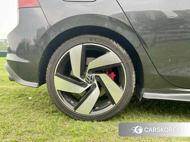 Volkswagen Golf GTI id 4278564 из Китая 15