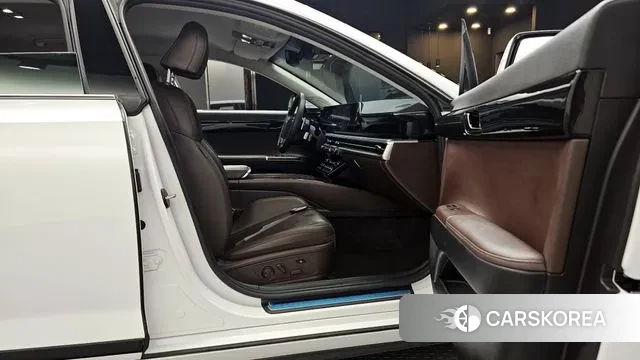 Hyundai Grandeur (GN7) id 3523989 из Кореи 20