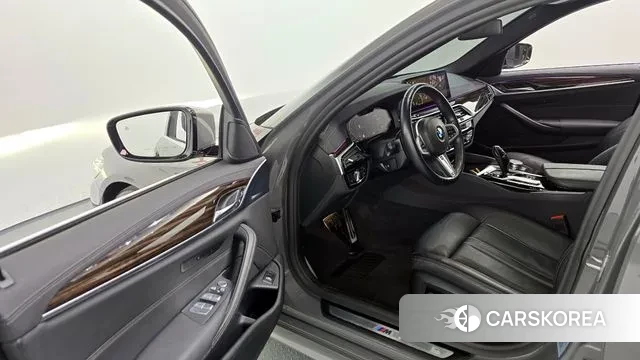 BMW 5 Series (G30) id 3592374 из Кореи 20