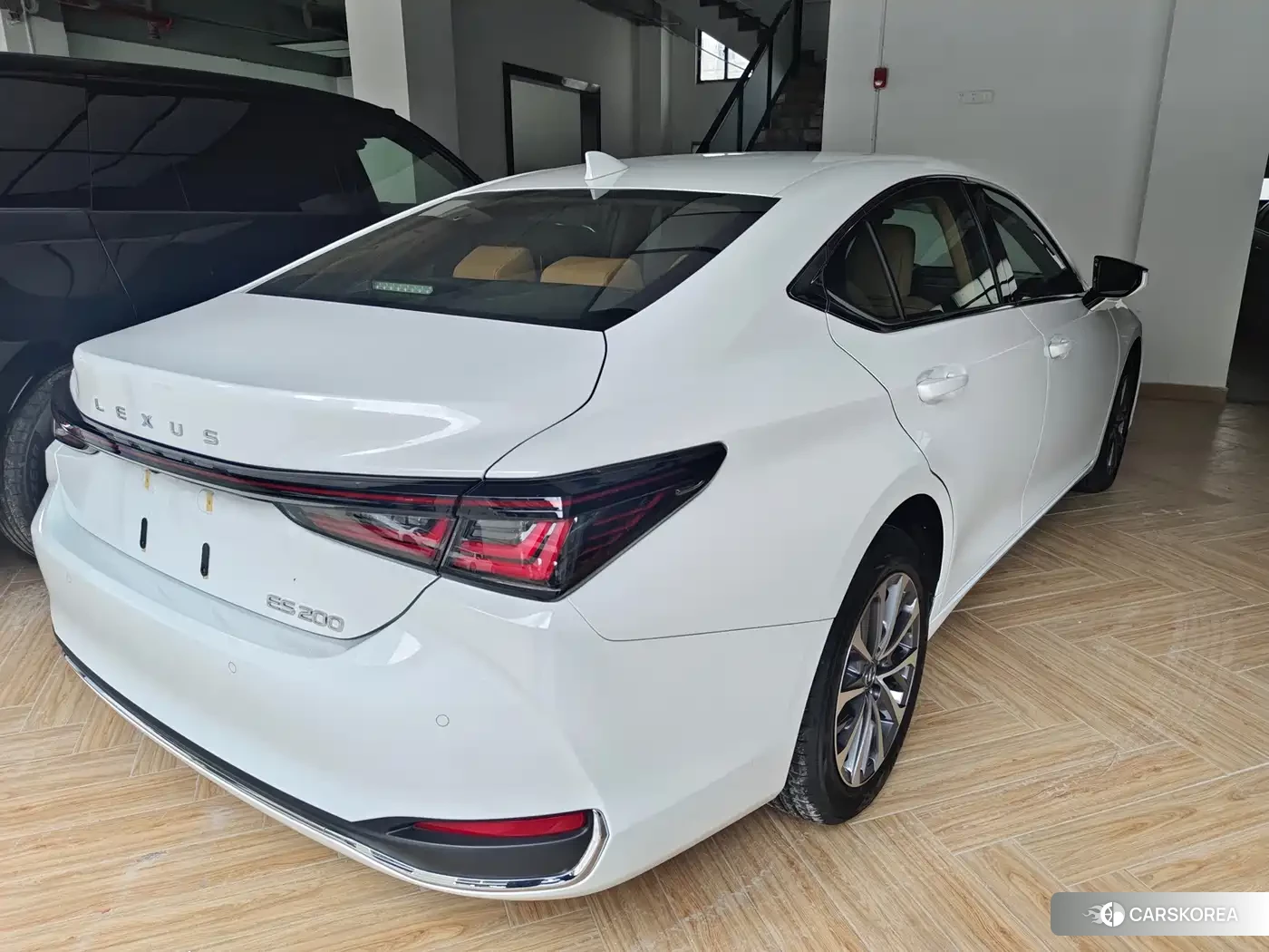 Lexus ES id 4649308 из Китая 10