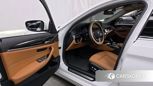 BMW 5 Series (G30) id 3432238 из Кореи 20