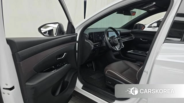 Hyundai The New Tucson (NX4) id 4560483 из Кореи 32