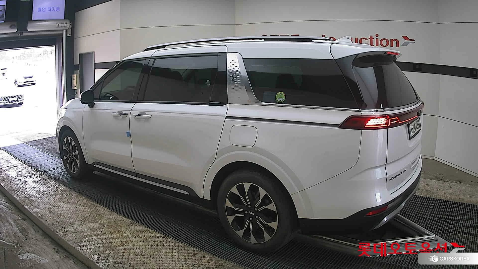 Kia Carnival id 3875736 из Кореи 38