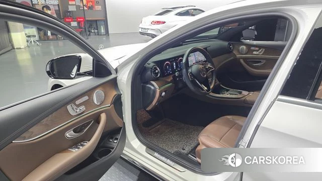 Mercedes-Benz E-Class W213 id 4304030 из Кореи 32