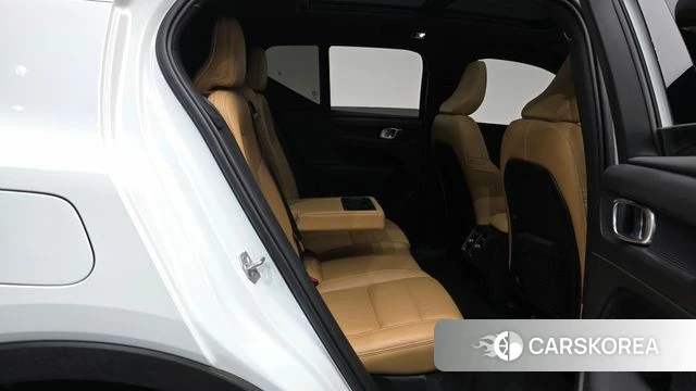 Volvo XC40 id 4496277 из Кореи 32
