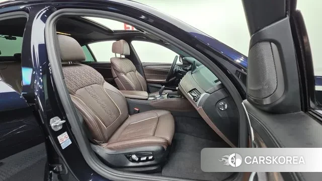 BMW 5 Series (G30) id 2976083 из Кореи 20