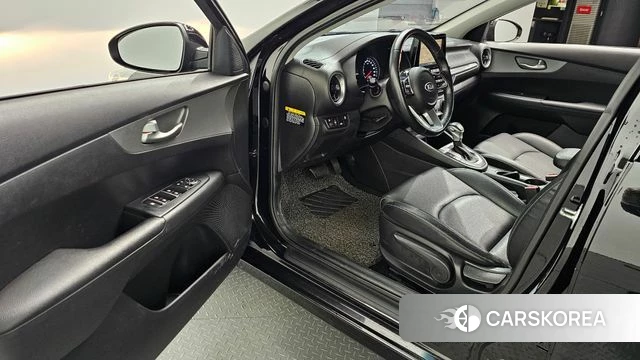 Kia Come New K3 id 4202953 из Кореи 31