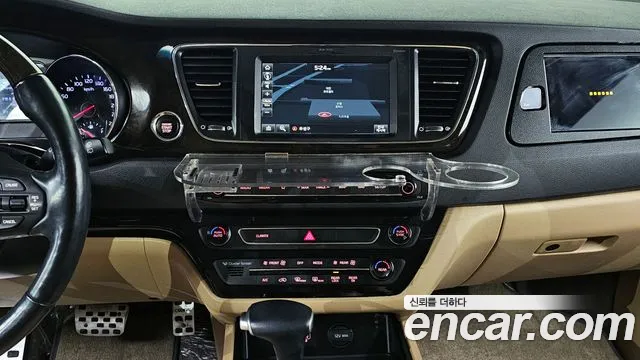 Kia The New Carnival id 2488830 из Кореи 20