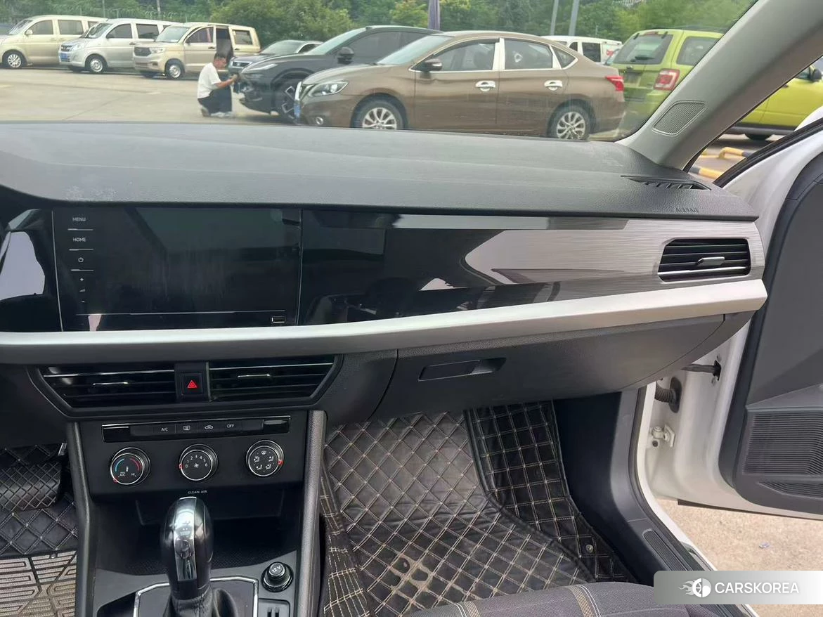 Volkswagen Lavida id 4512405 из Китая 12