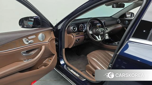Mercedes-Benz E-Class W213 id 4377866 из Кореи 30