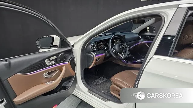 Mercedes-Benz E-Class W213 id 3187521 из Кореи 20